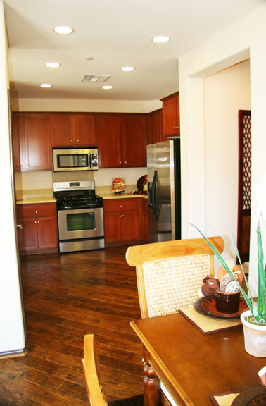 solstice-plan-2-dining-to-kitchen