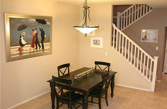 Valencia Bridgeport Spinnaker Pointe home 4 dining area