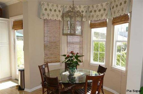 Valencia Bridgeport The Cove Residence 3  dining area in kitchen