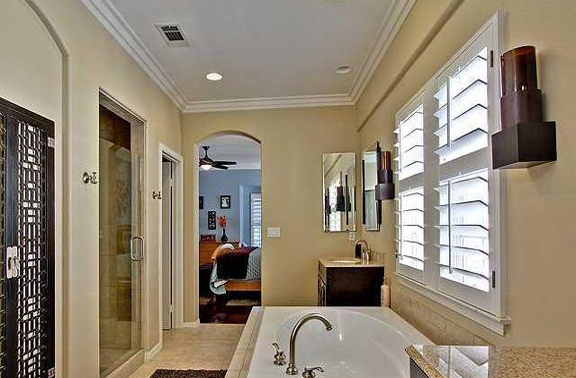 valencia-bridgeport-the-landing-plan-2-master-tub