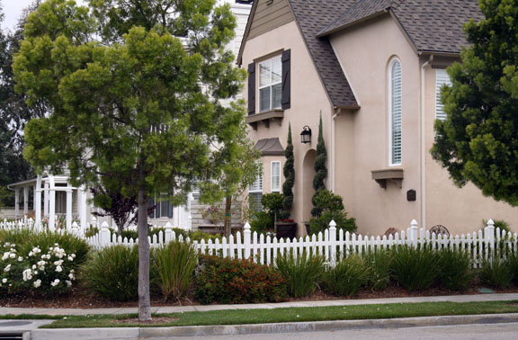 closeup-of-two-houses-1