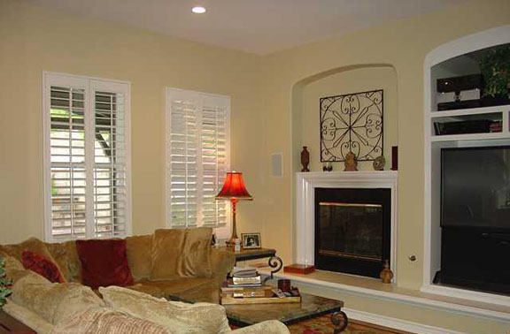 Valencia Woodlands Garland Plan 1 family room