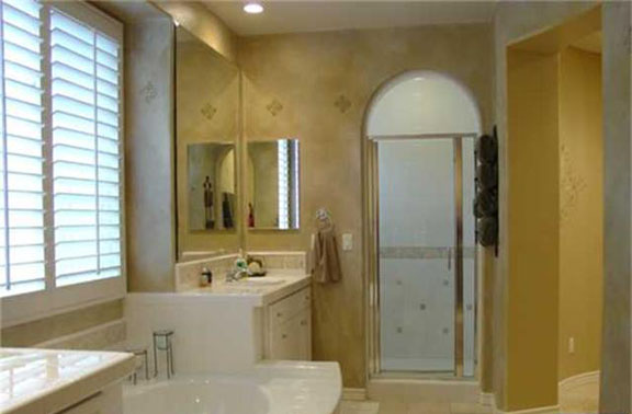 Valencia Woodlands Garland Plan 1 master bath