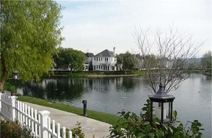 Valencia Bridgeport The Island home