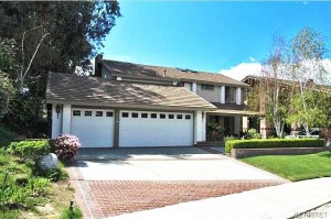 25463 Via Acorde Valencia CA 91355
